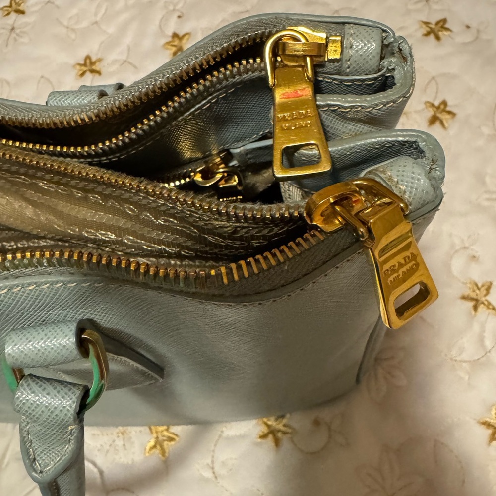 Beautiful Preloved Prada. Minimal Use. Clean Insi… - image 7